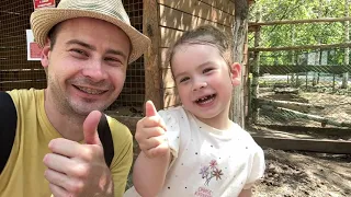 Папа и Соня в зоопарке