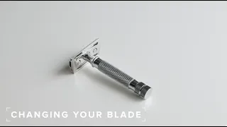 How to Put Blades in a Safety Razor