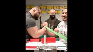 Larry wheels vs levan  armwrestling #shorts #gym #armwrestling #gymmotivation