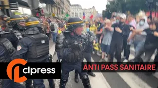 Manifestation anti pass-sanitaire : CRS boxeur et journaliste gazé (31 juillet 2021, Paris)