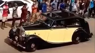 Otumfuo Osei Tutu II, rode on the streets of Kumasi in his antique Rolls Royce.