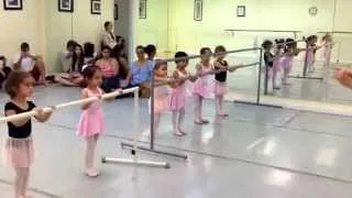 Early Ballet class ages 3-4