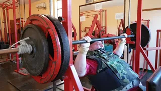 Iron Strongman Kaciga 275 kg.