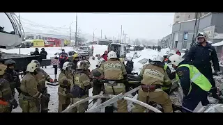 Женщину извлекли из-под завалов на месте взрыва дома в Нижнем Новгороде