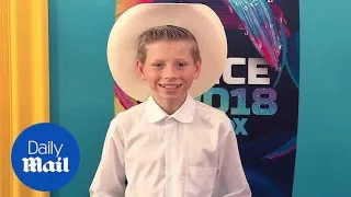 Yodel kid Mason Ramsey makes his presence known at Teen Choice