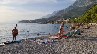Хорватия. Переполненные пляжи на закате солнца. Время 20.00 часов. 9 августа 2021 года Отдых на море