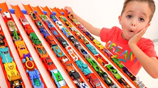 Nikita have fun with toy cars | Hot Wheels City