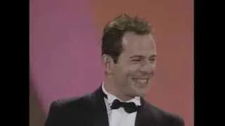 Bruce Willis wins People's Choice for Moonlighting (1986)