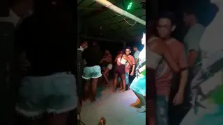 Rainha do Forró (Moça) animando a festa em Esperantina, PI no Baile da melhor idade.