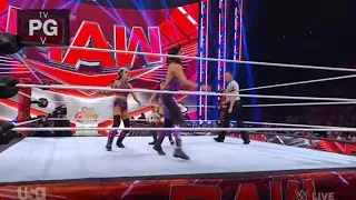Raquel Rodriguez aliyah vs iyo sky Dakota kai wwe women's tag team title match raw 8/29/22