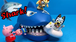 Bluey and Peppa Pig learn Sharks, Sharks and More Sharks 🦈