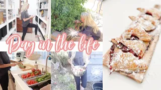 DAY IN THE LIFE | Garden with me  + Cook with me + I attempted to bake 🤦‍♀️