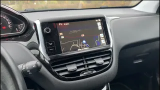 Peugeot 208 (2013) - Parking sensor (aktivation) -ESP (aktivation) - Driving