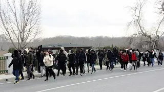 Турция не сдерживает беженцев