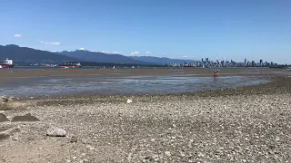 Vancouver Series | Spanish Banks Beach 🩴⛴