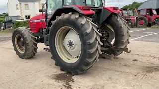 Lot 52 MASSEY FERGUSON 4270 4WD TRACTOR