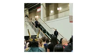 Tom Hiddleston at the ACE Comic Con in Chicago on October 14, 2018.