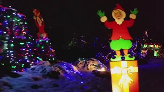 Vancouver Christmas 2017: BRIGHT NIGHTS, Part 2 - MINIATURE TRAIN RIDE In Stanley Park