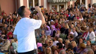 Sebastian Walldén framför låten ”Bad News” - Lotta på Liseberg (TV4)