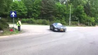 Mercedes SL63 AMG - LOUD ACCELERATION