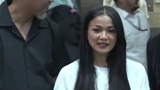 Senyum Lebar Nirina Zubir, Kasus Mafia Tanah Akhirnya Tuntas - SENSASI