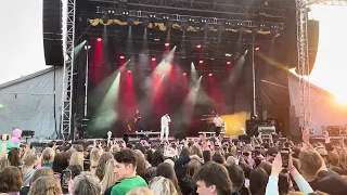 Marcus & Martinus - Plystre på deg + Slalom ( Live @ väla pink party 2023 )