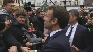 Macron hué et interpellé par la foule en Alsace | AFP Images