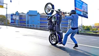 Stunt Riding Harley Dyna Street Bob