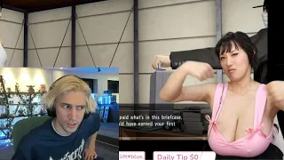 xQc reacts to streamer showing her BIG guns