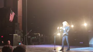 Dave Mustaine honors Las Vegas in Las Vegas 10/6/17