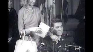 ELVIS - "One girl slips a small paper... - March 1960