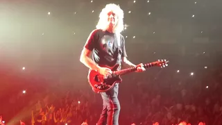 Queen + Adam Lambert - We Will Rock You/We Are The Champions "Live" 12.12.2017 O2 Arena, London