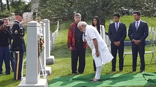 PM Modi Lays Wreath At Tomb of Unknown Soldier in Washington DC | Modi US Tour | Mango News