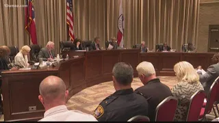 Warner Robins City Council meeting full of tension