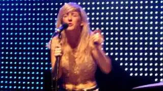 Ellie Goulding - The Writer live at shepherds Bush