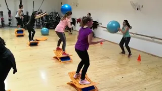 Group Fitness Training with Fitball and Double T BOW®