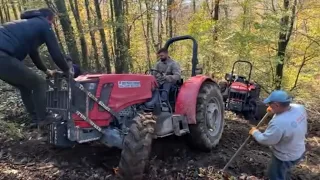 Traktör Ormana Uçtu!!! Çekmeye Geldik Bizde Battık Tekere Zincir Bağlayıp Zor Kurtardık!!!