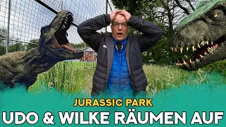 Heftig, dieser Fußballplatz ist vermüllt  | Udo & Wilke