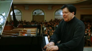 Andrei Gavrilov plays D. Scarlatti and S. Prokofieff