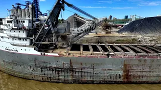 How Self-Unloading Ships Deliver Cargo: The M/V Saginaw Unloading in Toledo