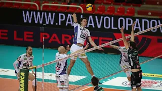 Highlights di Kioene Padova-Itas Trentino  1-3 (recupero 17° turno di SuperLega)