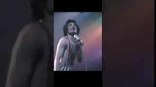 Queen, live in Toronto 77… Rare 8mm footage..