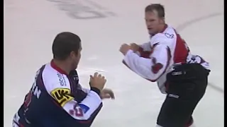 Kyle Bruce vs Adam Stefishen EIHL fight 20-9-08