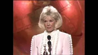Doris Day Receives The Cecil B. DeMille Award - Golden Globes 1989