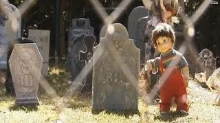 Will sex offenderâs Halloween display attract kids?