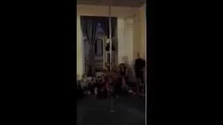 Yayu :Rihanna - russian roulette pole dance