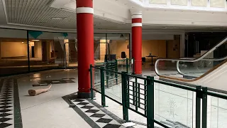 EXPLORING A HUGE ABANDONED SHOPPING CENTRE IN GREATER MANCHESTER