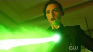 Supergirl 5x13 Lena kills Supergirl (Alternate Timeline)