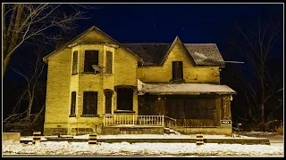 Strange & Creepy Abandoned House