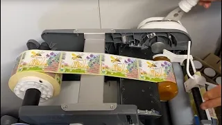 Machine manuelle pour étiqueter les pots de miel en apiculture